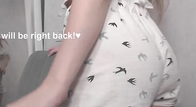 cute elfy  online show from January 16, 2:35 pm