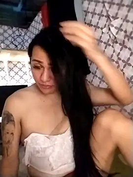 enoria1992 online show from March 19, 6:18 am