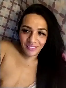 enoria1992 online show from April 18, 7:33 am