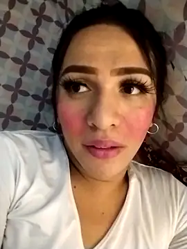 enoria1992 online show from April 22, 2:52 am