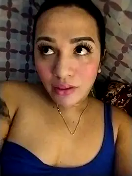 enoria1992 online show from November 6, 6:30 am