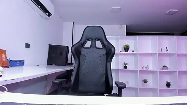 megan bigboobs  online show from October 25, 12:24 pm