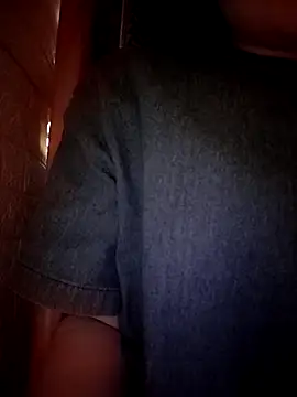 daisylouis online show from March 8, 9:24 am