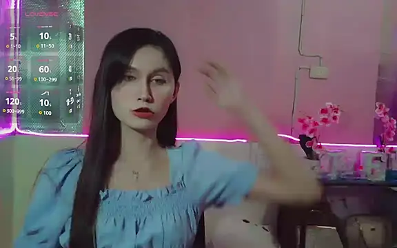 anne smithe online show from April 19, 11:32 am