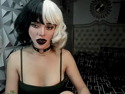 janecomander online show from April 19, 3:45 pm