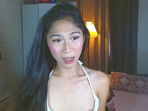 Snapshot of kittygurl124 chatting on September 21, 2:10 am kittygurl124 online show from September 21, 2:10 am