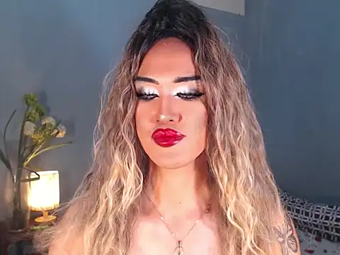 AleinaCroft online show from December 4, 5:10 am