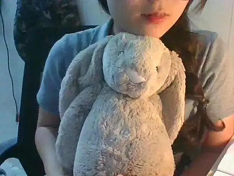 Linzly online show from September 27, 4:47 pm