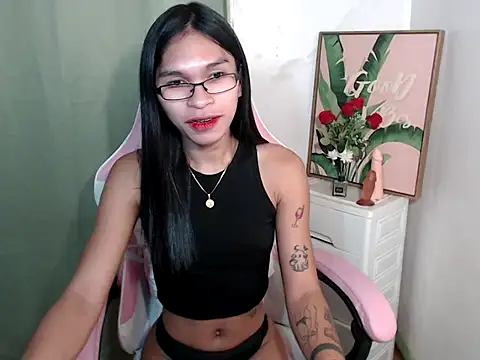 Snapshot of sexloverxxz chatting on October 14, 9:12 am sexloverxxz online show from October 14, 9:12 am