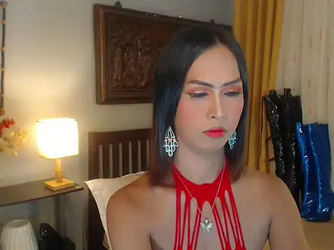 Nathalieheartt online show from October 6, 1:44 am