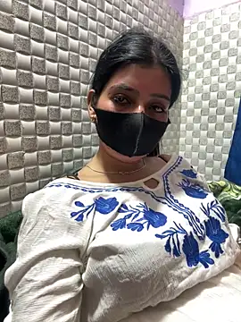 Hot Jaanvi  online show from April 24, 4:10 pm