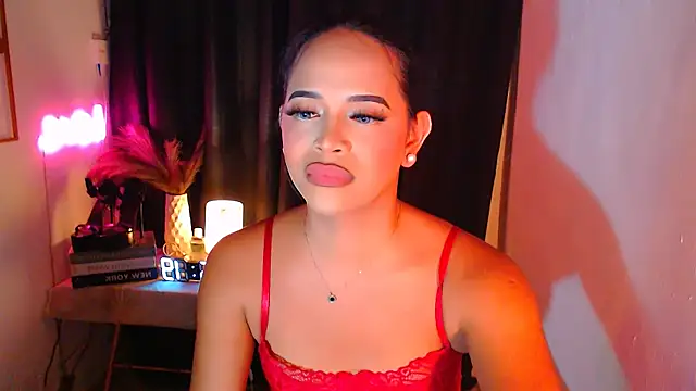 Lorainnelustts online show from November 29, 10:19 am