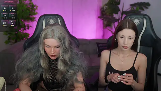 Selena Glow online show from April 22, 6:27 pm