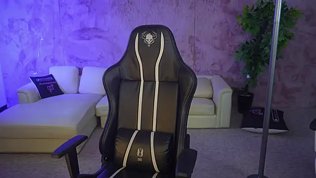 Selena Glow online show from October 19, 6:21 pm