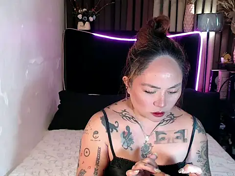 EstellaStarXxx online show from June 6, 7:25 am