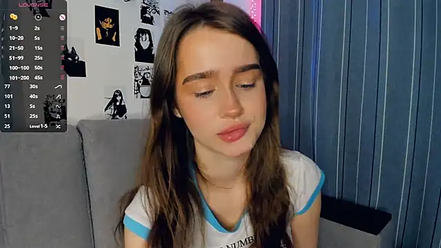 lovelyalivia online show from November 1, 10:08 am