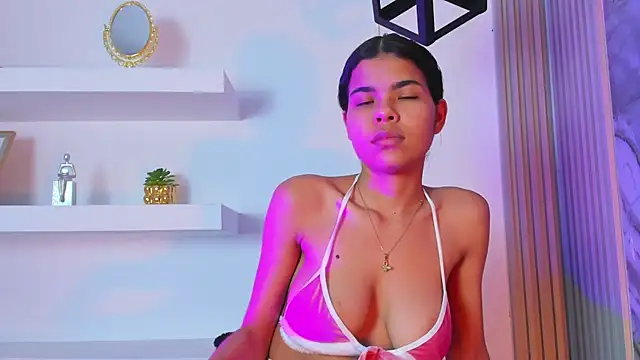 IsabellaMonet online show from July 30, 1:06 am