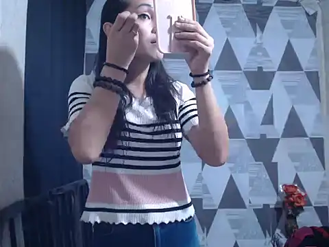 Wiynwyn Delamerced1989 online show from April 23, 3:03 am