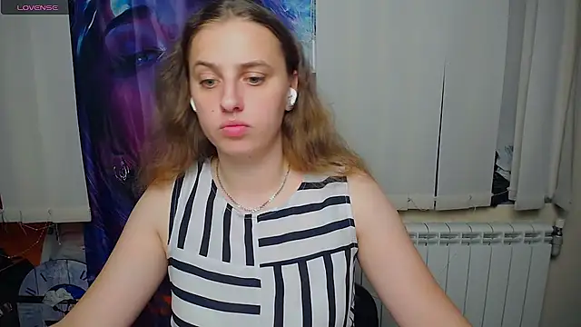 AmandaDimond  online show from June 11, 12:35 pm