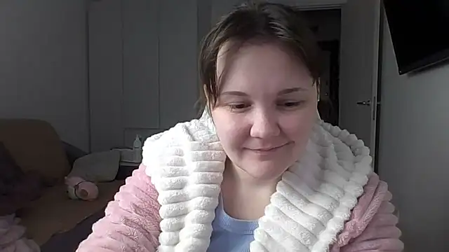 Snapshot of Qaynii chatting on October 14, 2:19 pm Qaynii online show from October 14, 2:19 pm