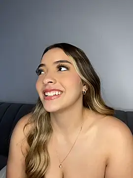 KYLIE JONES6 online show from October 17, 10:35 pm