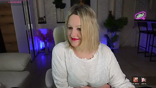 MariemLui online show from March 30, 11:10 am