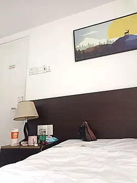 celyTSversa online show from March 30, 6:24 am