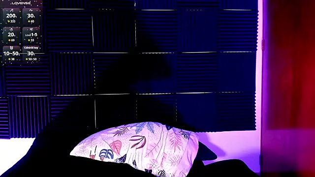 kinkyboat23 online show from November 7, 8:58 pm