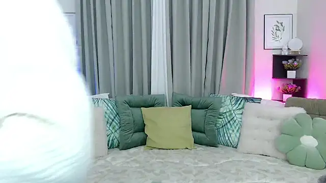 PrettyBlythes TS online show from September 27, 12:23 pm