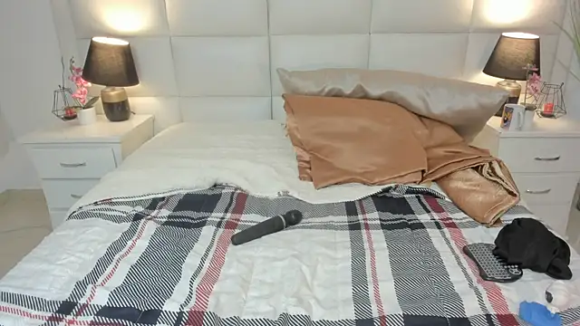 InnaVolkova online show from April 25, 1:41 pm