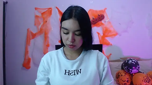 kyra fox  online show from October 14, 1:35 pm