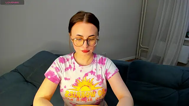 MewStella online show from April 25, 2:14 pm