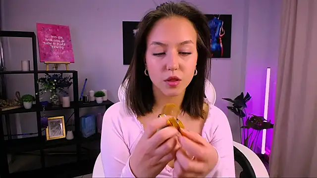 CindySparkl online show from November 19, 8:58 am