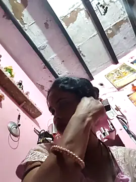 Snapshot of Cut_ragni chatting on October 8, 5:50 pm Cut ragni online show from October 8, 5:50 pm