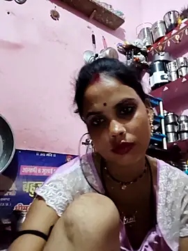 Snapshot of Cut_ragni chatting on October 18, 5:26 pm Cut ragni online show from October 18, 5:26 pm
