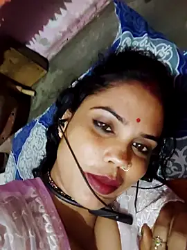 Snapshot of Cut_ragni chatting on October 14, 11:40 pm Cut ragni online show from October 14, 11:40 pm