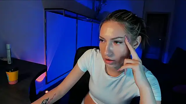 MariGven online show from January 7, 2:09 pm