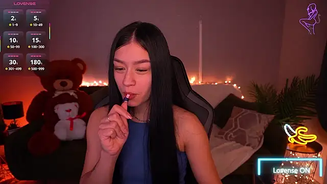 FataleNellie online show from February 2, 9:03 pm