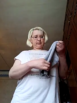 VikaKing online show from April 28, 10:19 am