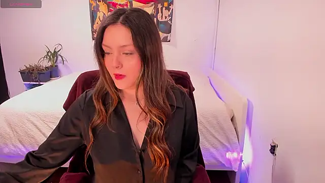 Charlotte-Jones813 online show from March 4, 2:56 pm