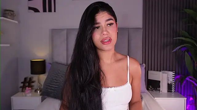 barbaramarmol online show from April 21, 12:45 pm