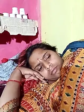 Hot crety online show from April 13, 6:09 pm