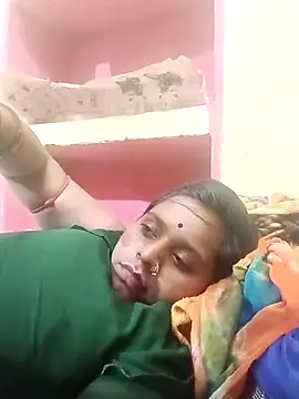 Hot crety online show from April 25, 4:26 pm