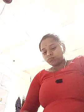 Hot crety online show from June 8, 9:03 pm