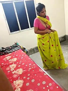 Hotty-Moni online show from October 12, 8:55 pm