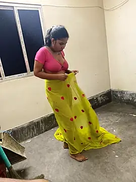 Hotty-Moni online show from October 11, 8:44 pm