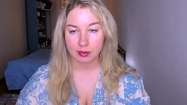 NancySanders online show from June 12, 6:27 pm