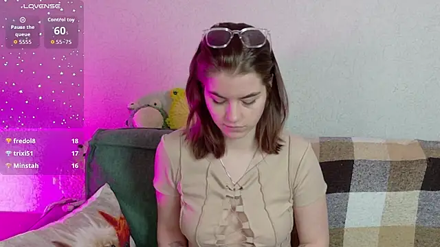 ElzaBlis online show from April 26, 1:42 pm