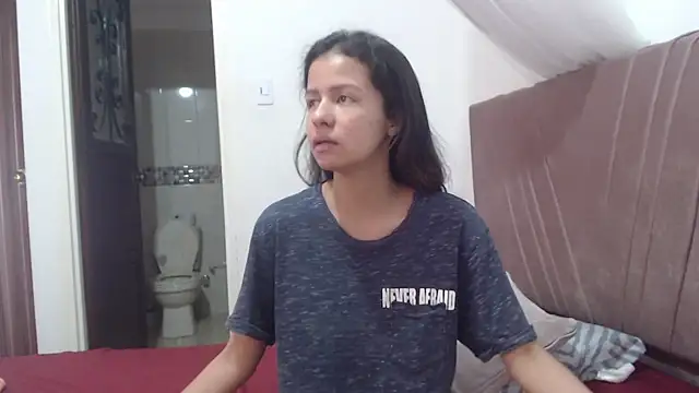 nathaly jones  online show from April 25, 1:41 pm