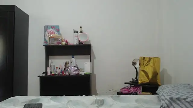 nathaly jones  online show from June 11, 12:13 pm